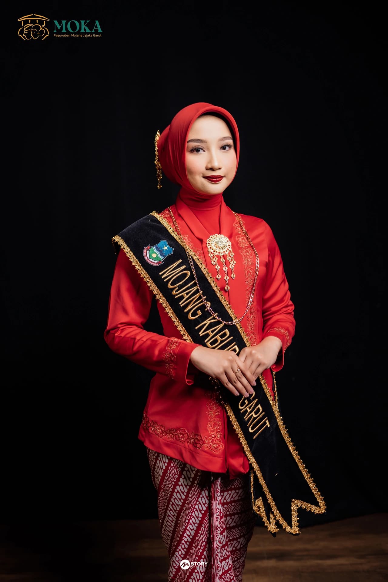 Latar kategori